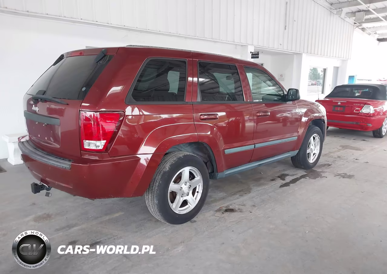 2008 Jeep Grand Cherokee Laredo VIN:1J8GS48K18C130264 - 4