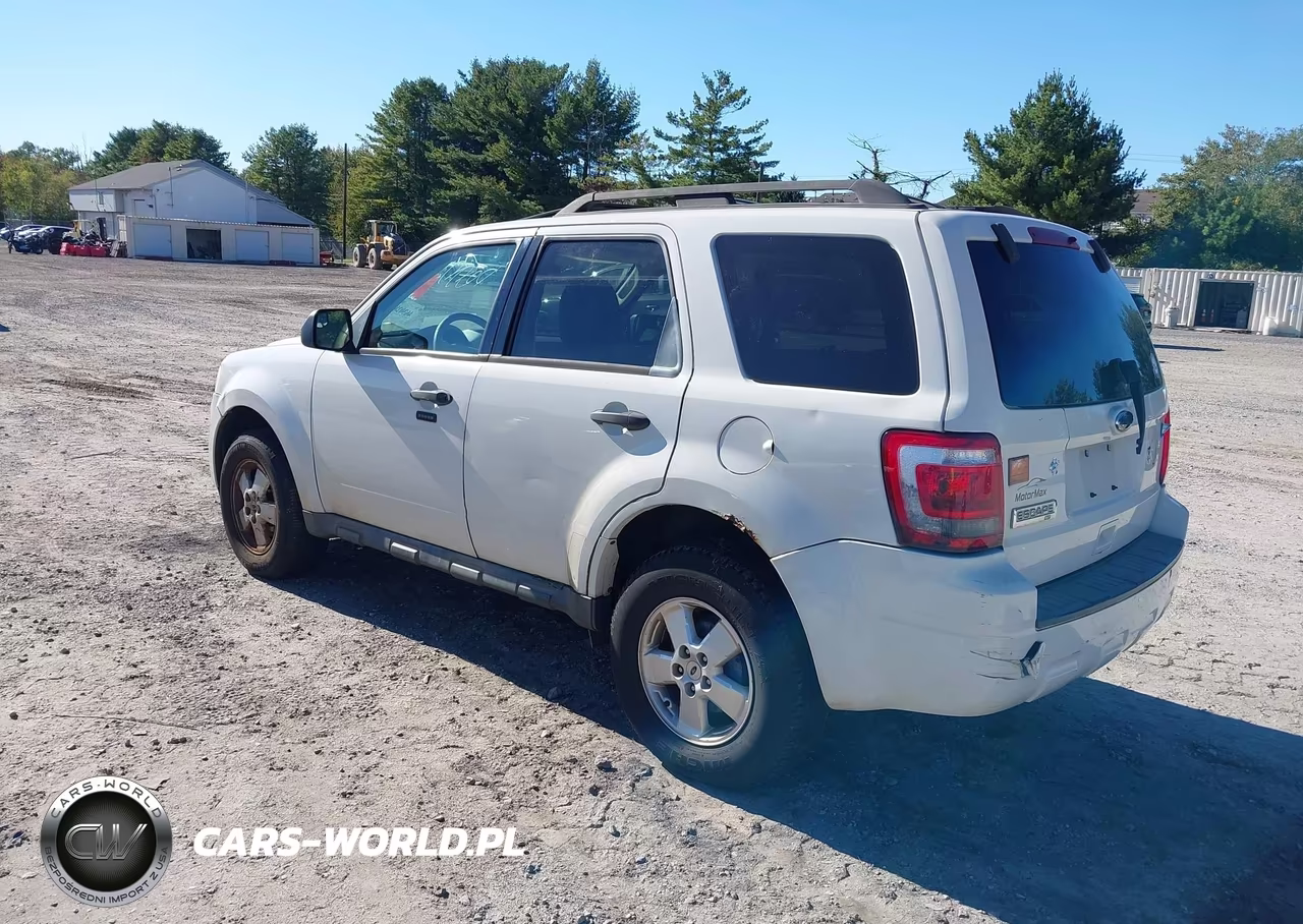 2011 Ford Escape Xlt VIN:1FMCU0D73BKA18732 - 3