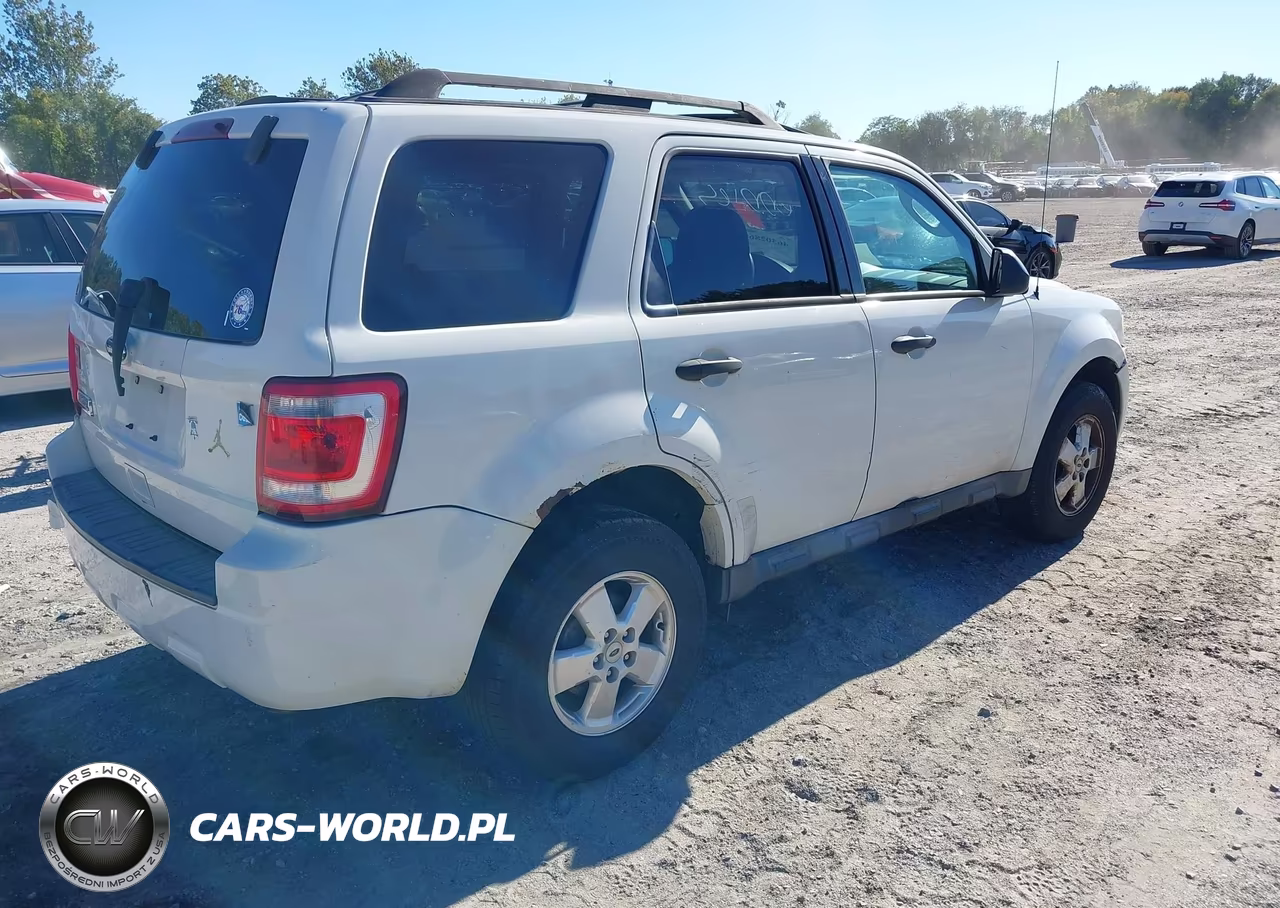 2011 Ford Escape Xlt VIN:1FMCU0D73BKA18732 - 4