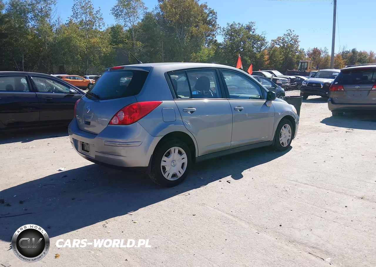 2010 Nissan Versa 1.8S VIN:3N1BC1CPXAL463169 - 4