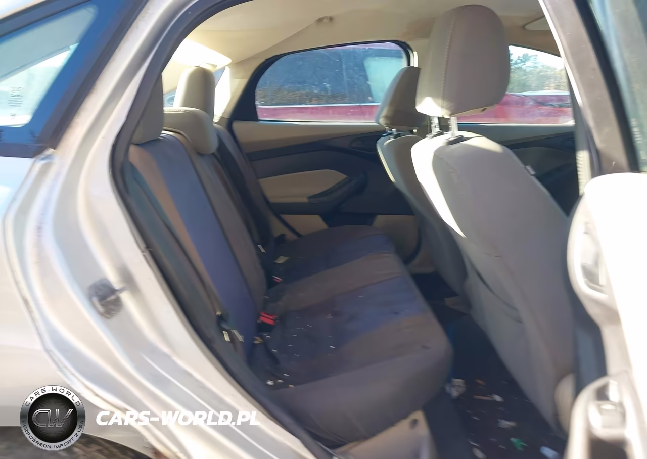 2012 Ford Focus Se VIN:1FAHP3F23CL442143 - 8