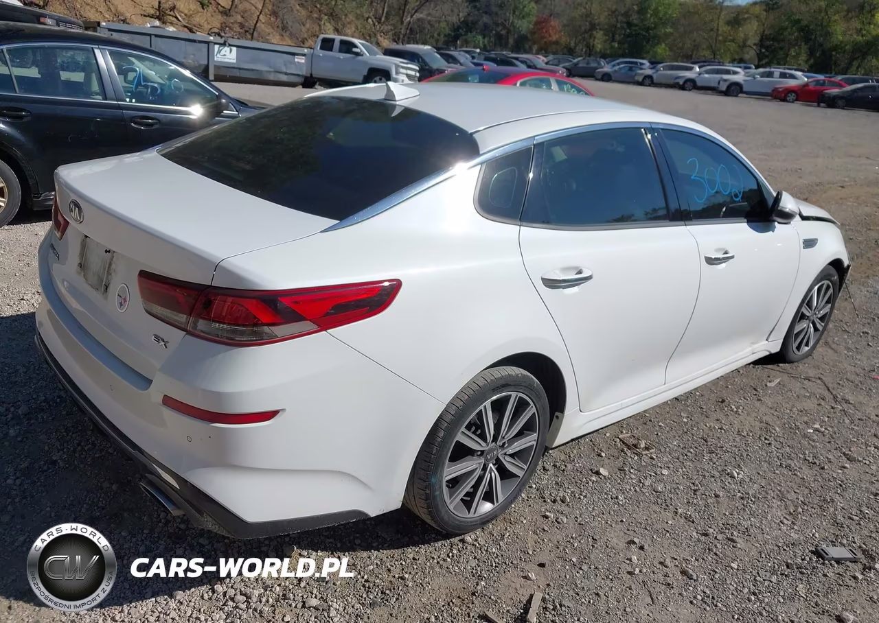 2019 Kia Optima Ex VIN:5XXGU4L18KG367406 - 4