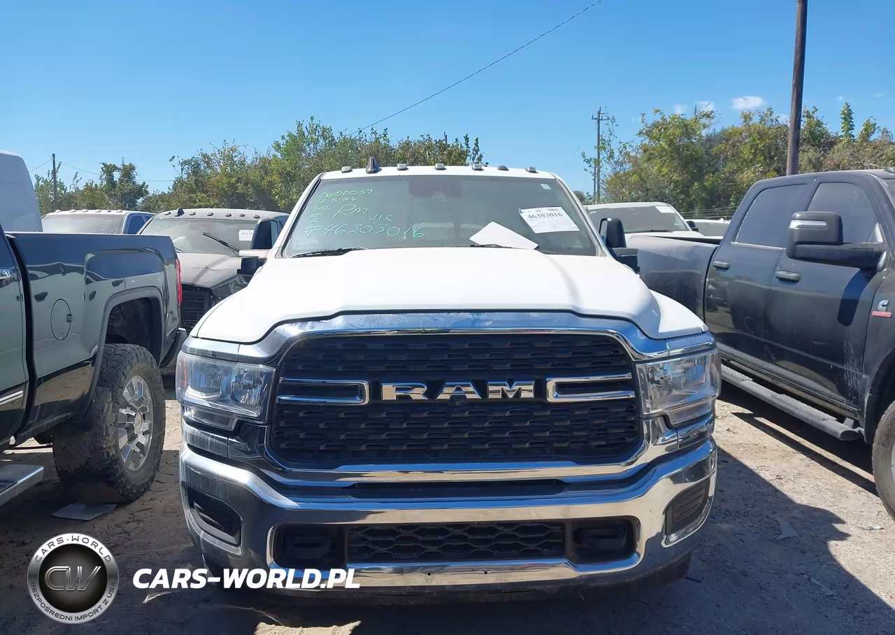 2024 Ram 3500 Tradesman 4X2 8' Box VIN:3C63RPGL0RG207175 - 11
