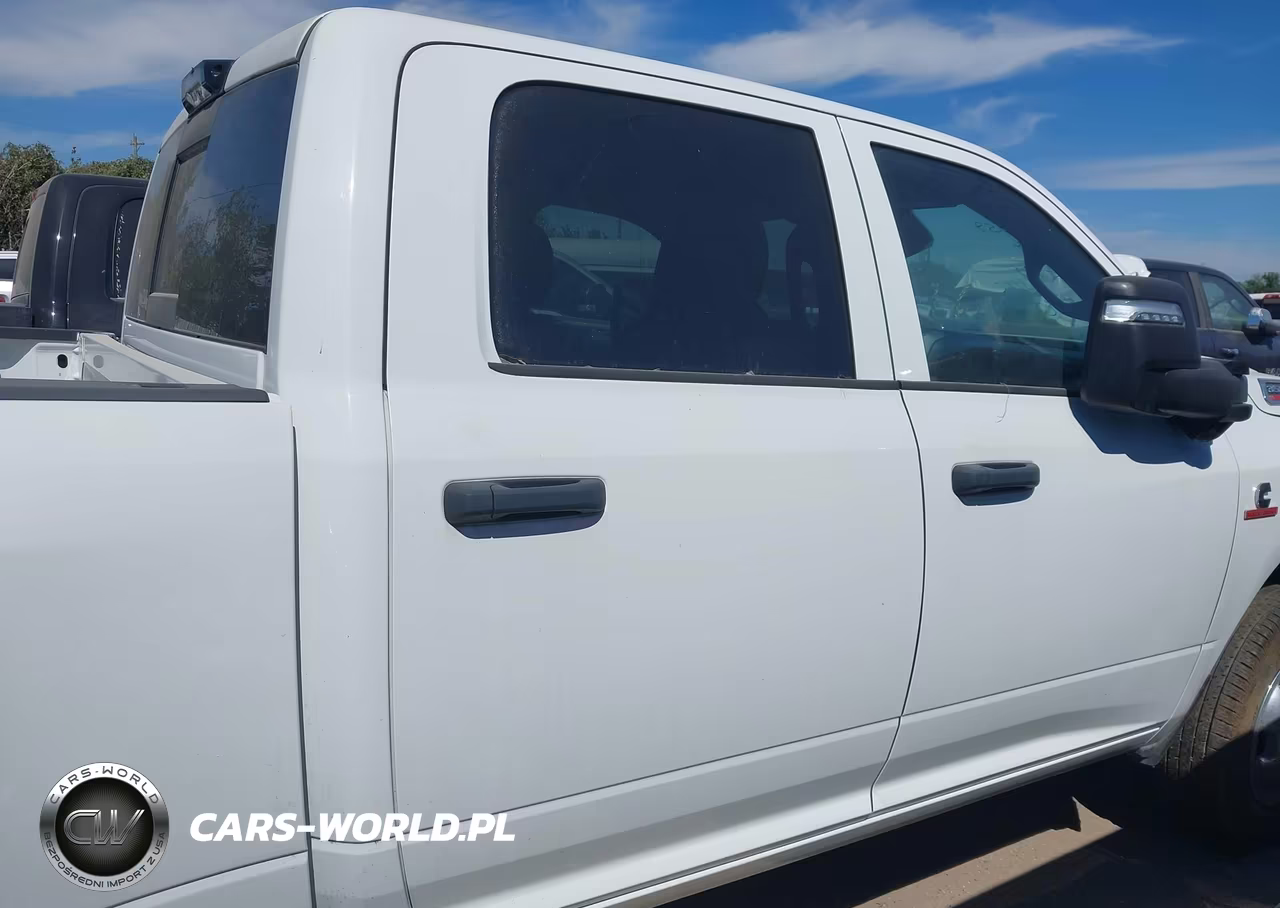 2024 Ram 3500 Tradesman 4X2 8' Box VIN:3C63RPGL0RG207175 - 13