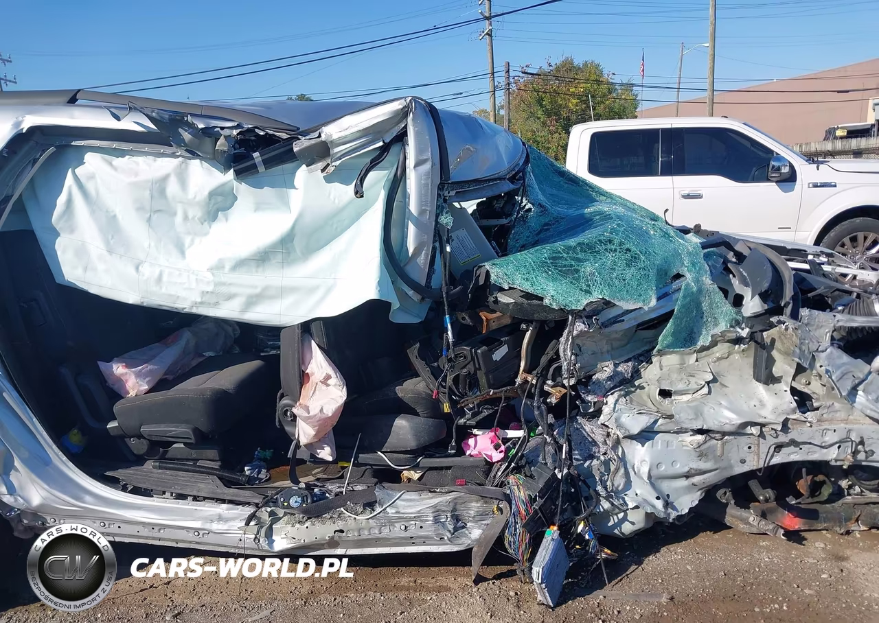 2021 Chevrolet Traverse Fwd Lt Cloth VIN:1GNERGKW5MJ240416 - 13