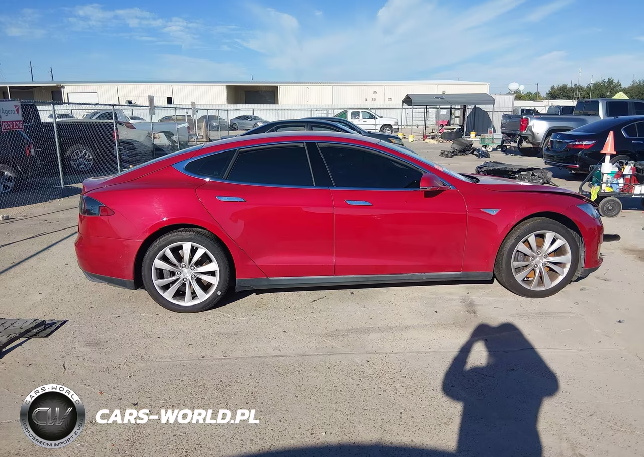 2014 Tesla Model S P85 VIN:5YJSA1H17EFP57110 - 14