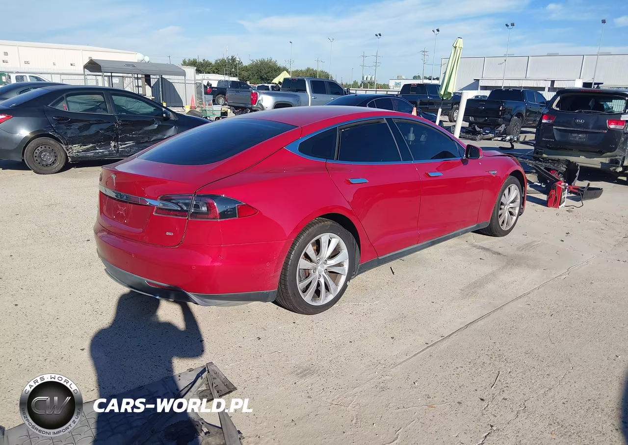 2014 Tesla Model S P85 VIN:5YJSA1H17EFP57110 - 4