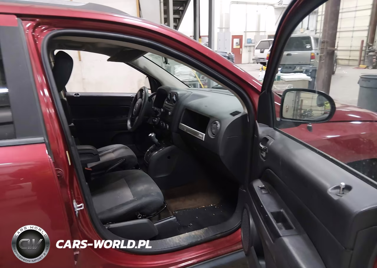 2014 Jeep Compass Sport VIN:1C4NJDBB9ED926986 - 5