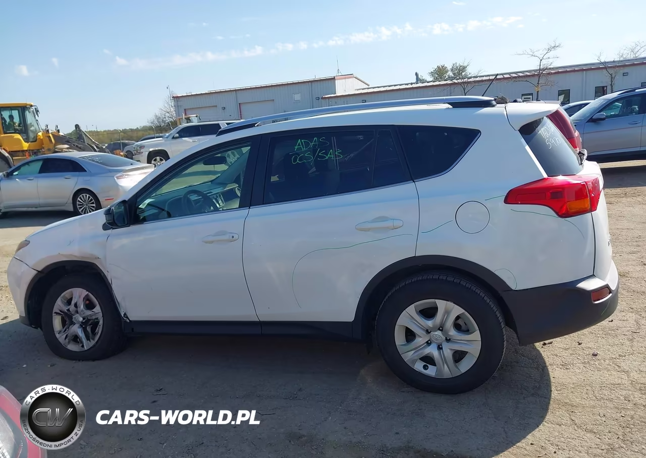 2015 Toyota Rav4 Le VIN:JTMBFREV4FD135970 - 14