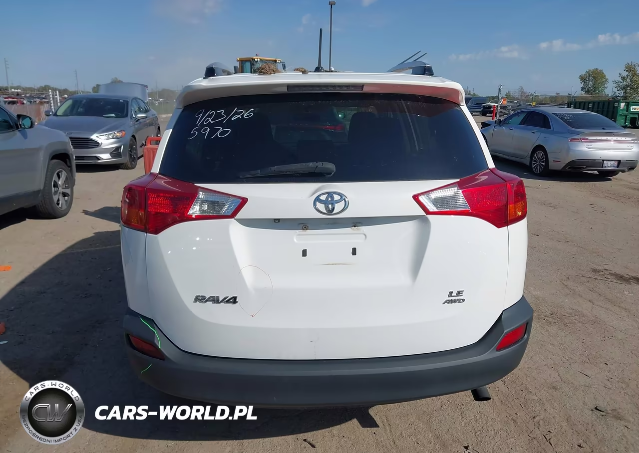 2015 Toyota Rav4 Le VIN:JTMBFREV4FD135970 - 16