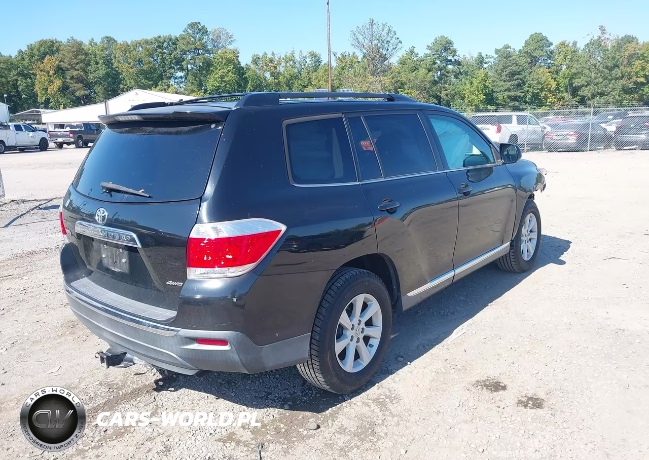 2013 Toyota Highlander Se V6 VIN:5TDBK3EH0DS252594 - 4