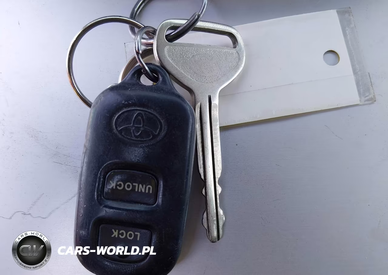 2000 Toyota Camry Le VIN:4T1BG22K0YU961115 - 11