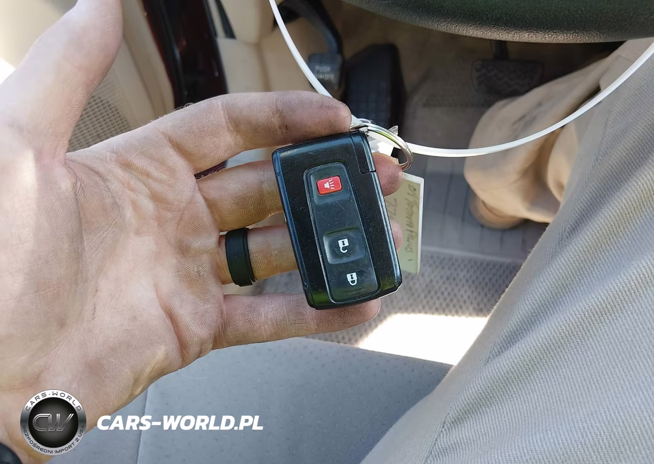 2004 Toyota Prius VIN:JTDKB20U740013822 - 11