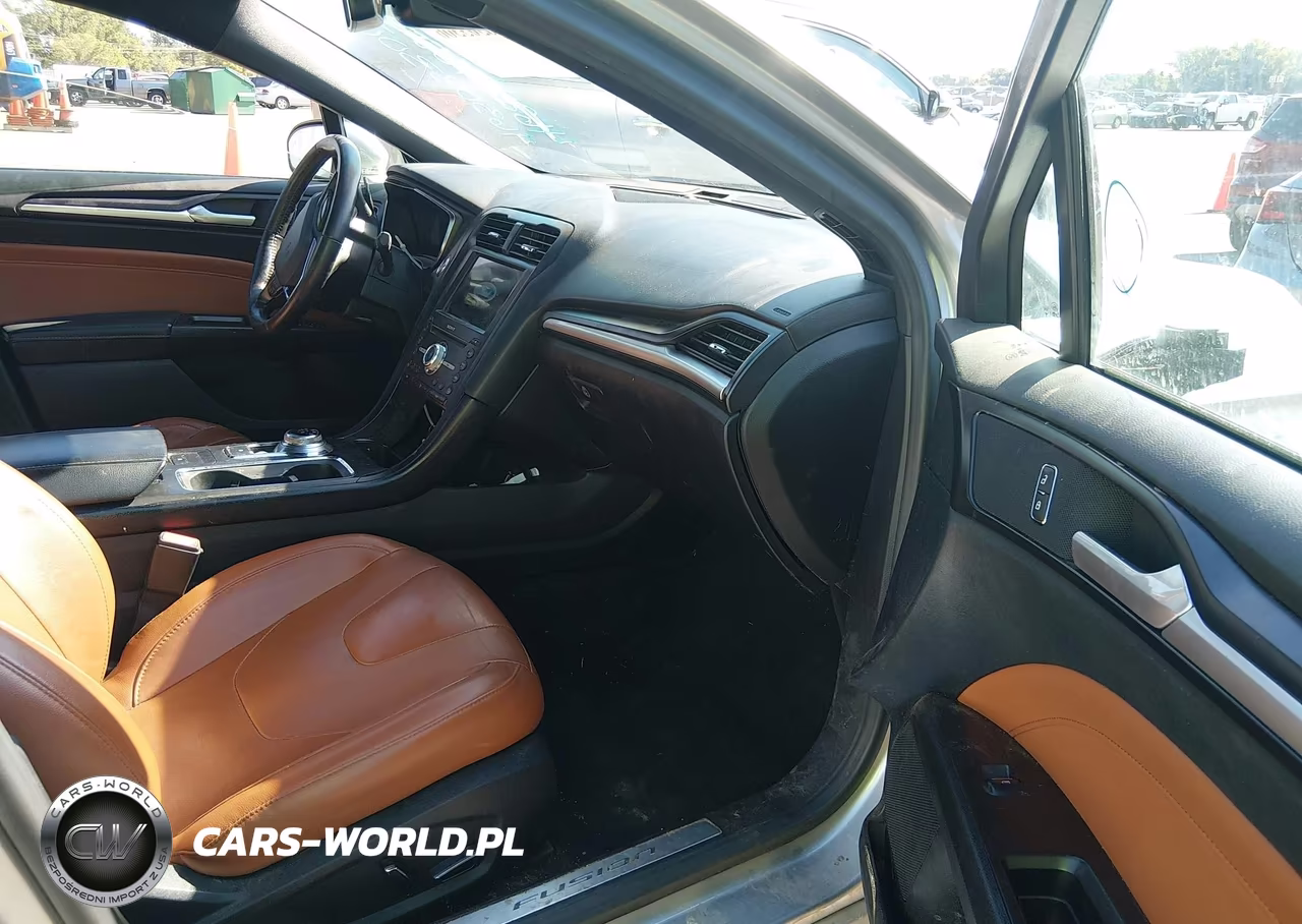 2020 Ford Fusion Titanium VIN:3FA6P0K98LR137408 - 5