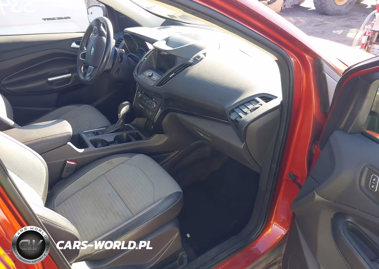 2019 Ford Escape Se VIN:1FMCU9GD6KUB09648 - 5