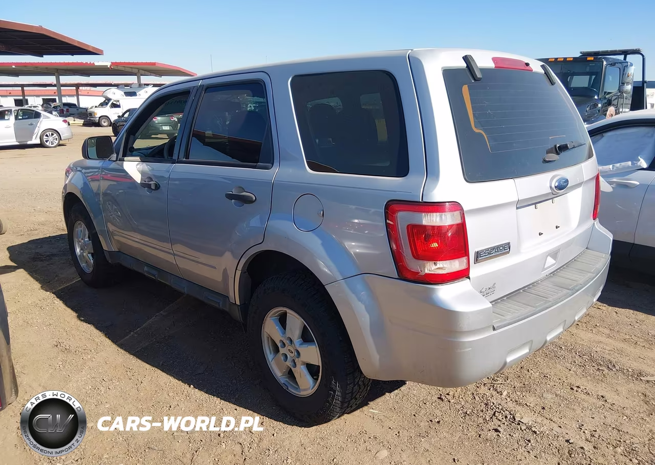 2011 Ford Escape Xls VIN:1FMCU0C72BKC52099 - 3