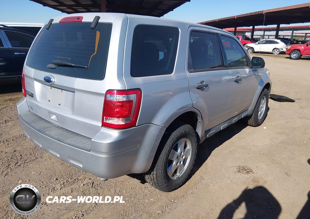 2011 Ford Escape Xls VIN:1FMCU0C72BKC52099 - 4