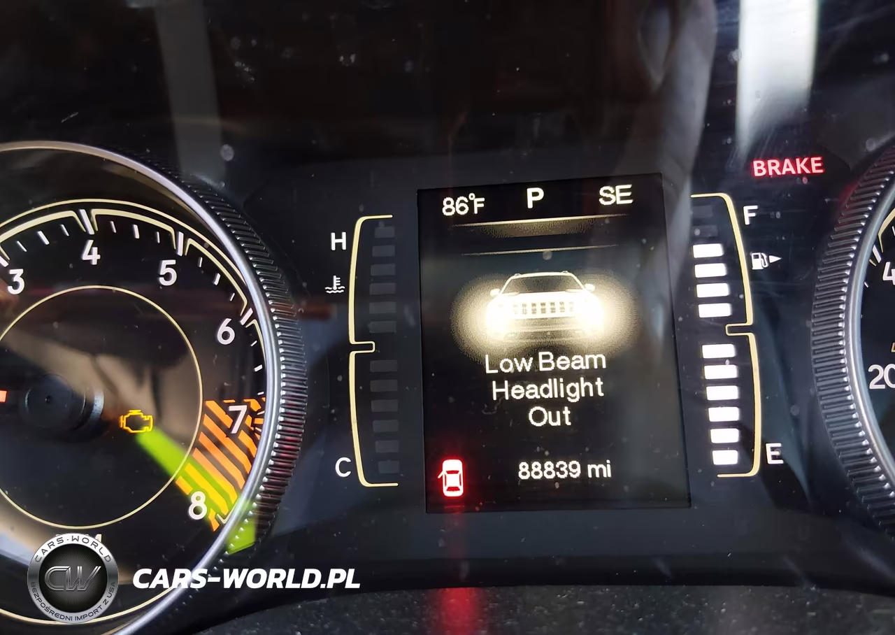 2014 Jeep Cherokee Latitude VIN:1C4PJLCS8EW105626 - 16