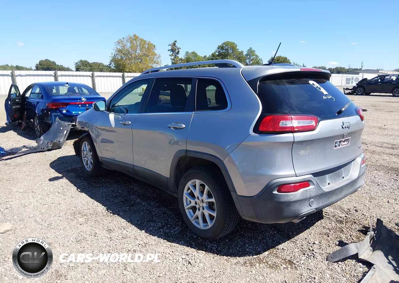 2014 Jeep Cherokee Latitude VIN:1C4PJLCS8EW105626 - 3