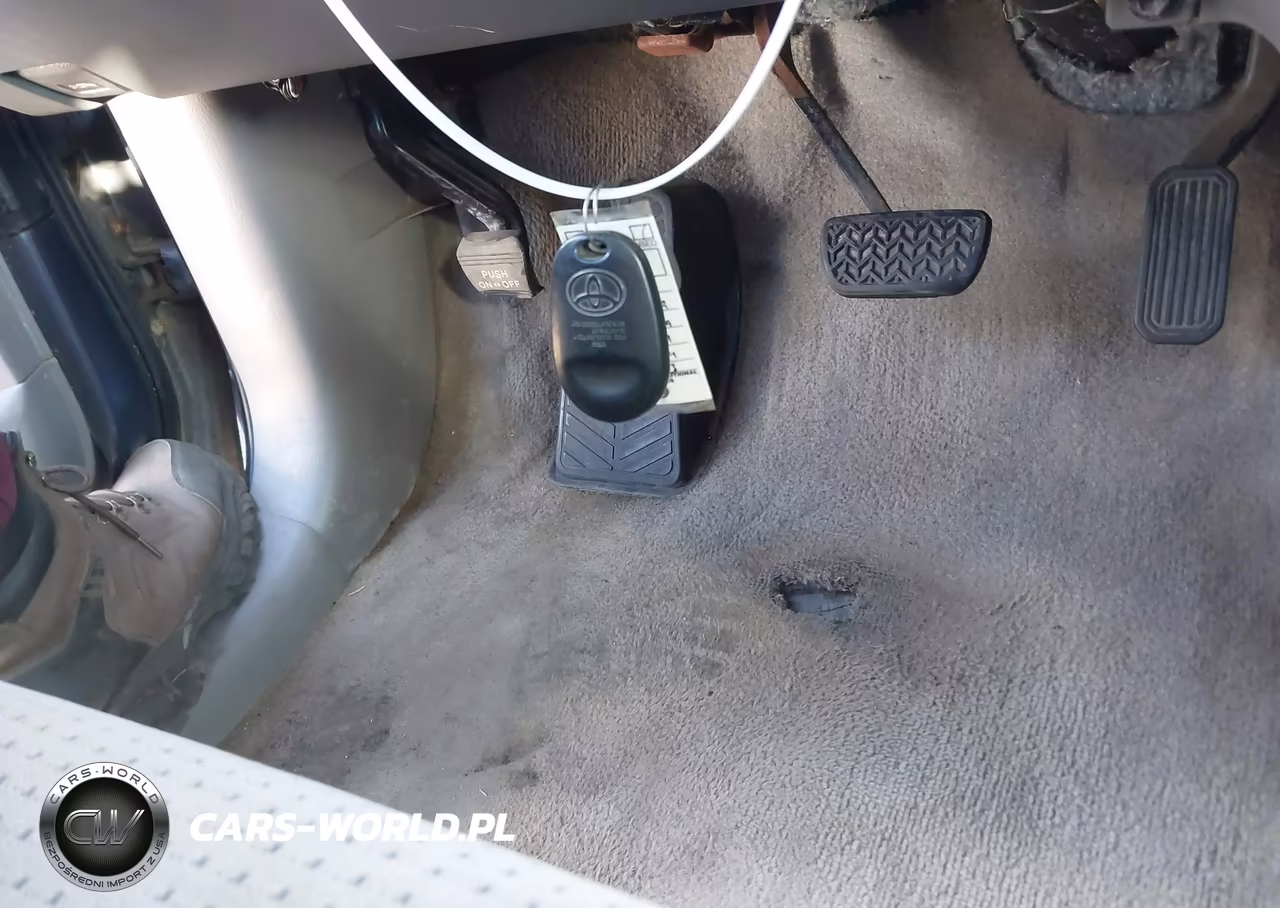 2008 Toyota Sienna Le VIN:5TDZK23C68S198983 - 11