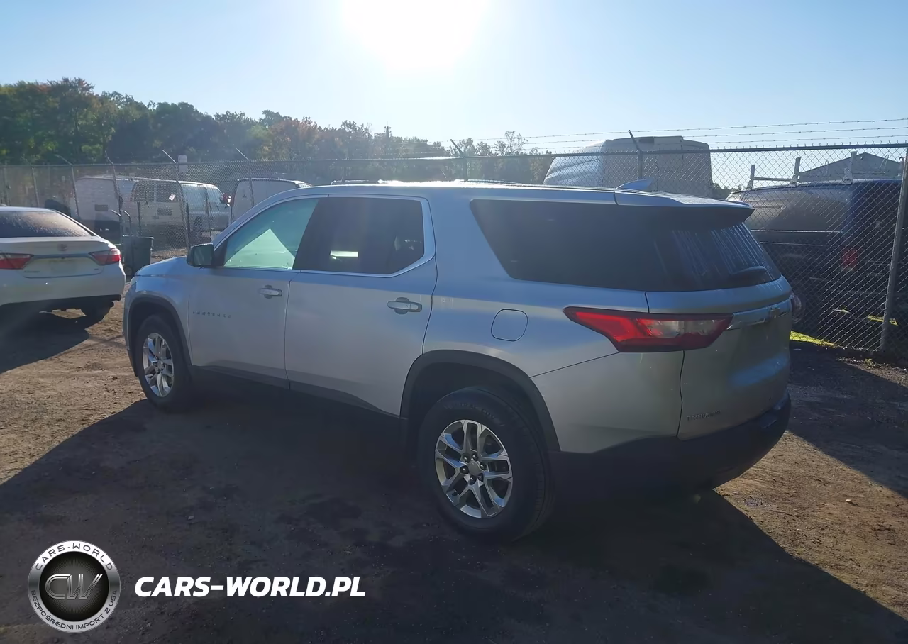 2019 Chevrolet Traverse Ls VIN:1GNERFKW4KJ259465 - 3