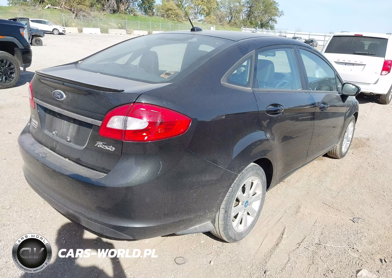 2013 Ford Fiesta Se VIN:3FADP4BJ2DM173263 - 4