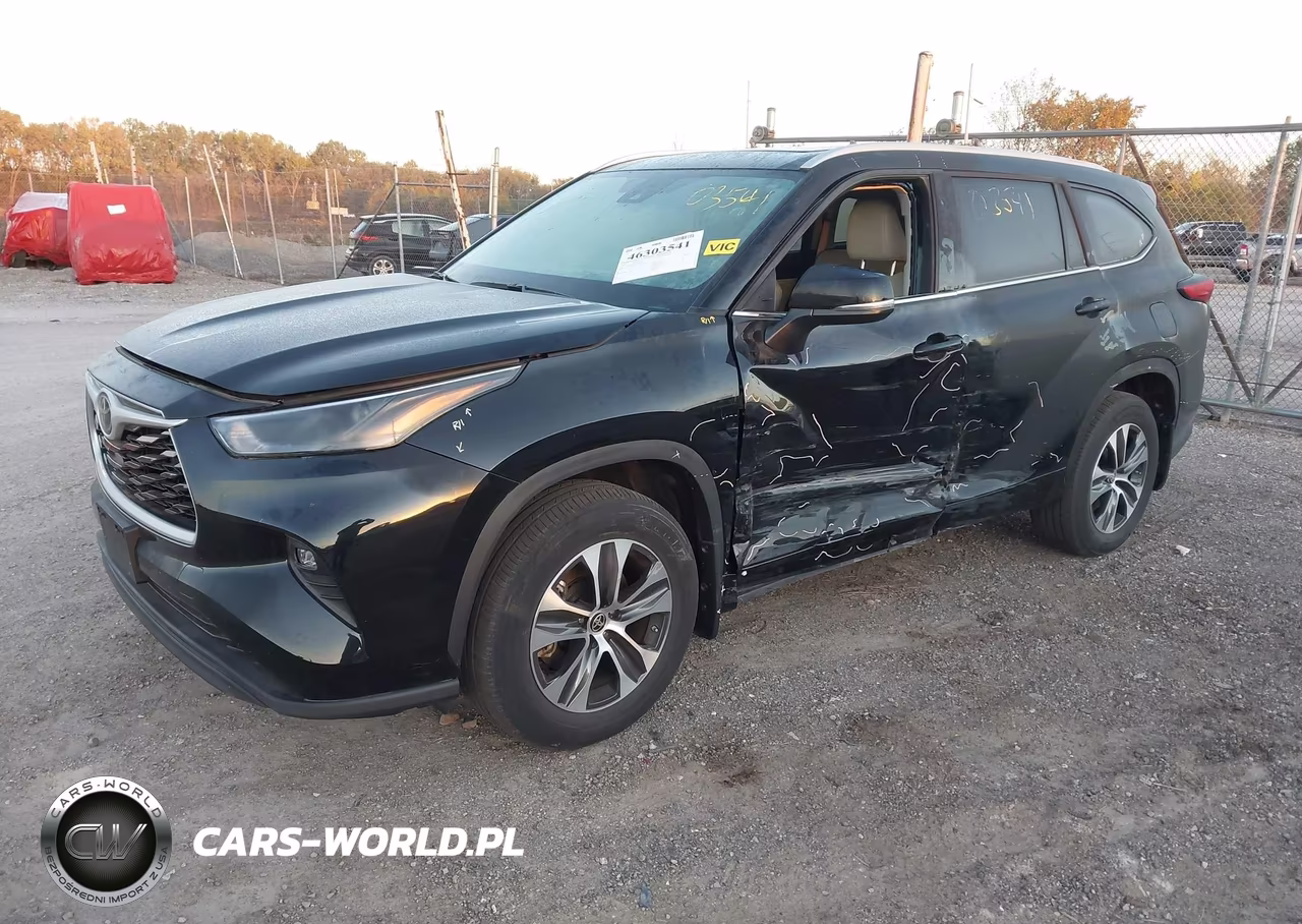 2022 Toyota Highlander Xle VIN:5TDHZRBH5NS252900 - 2
