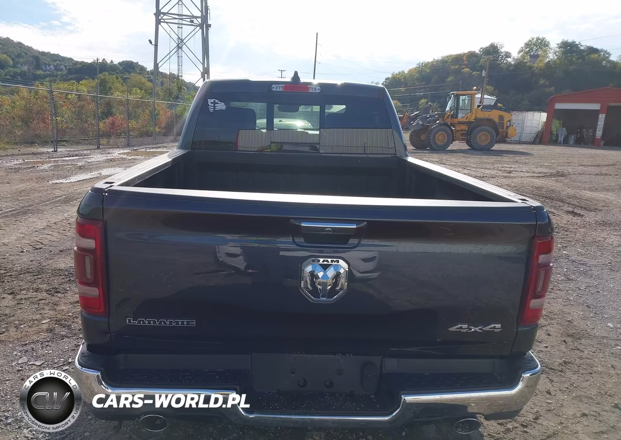 2019 Ram 1500 Laramie 4X4 6'4 Box VIN:1C6SRFRTXKN612962 - 17