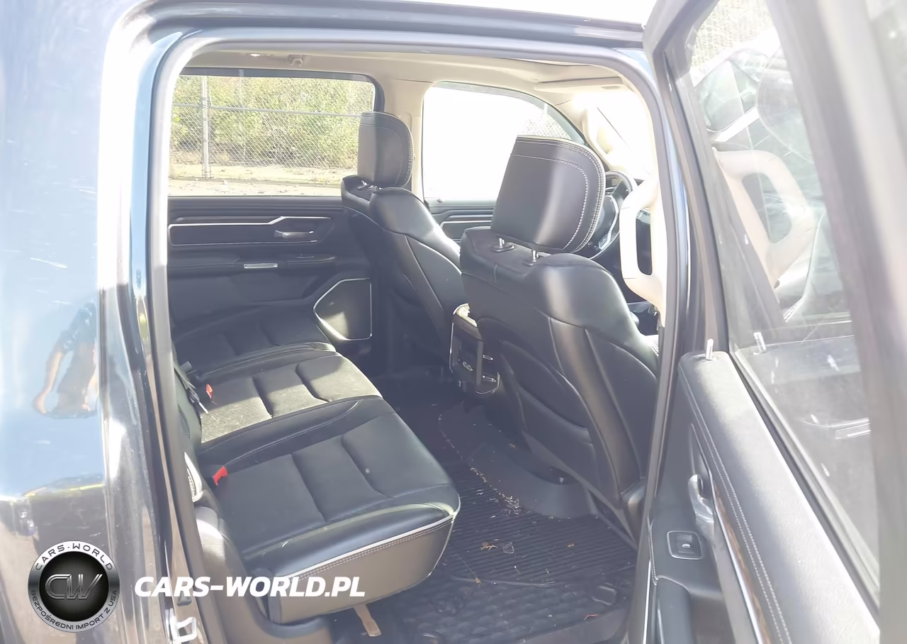 2019 Ram 1500 Laramie 4X4 6'4 Box VIN:1C6SRFRTXKN612962 - 8