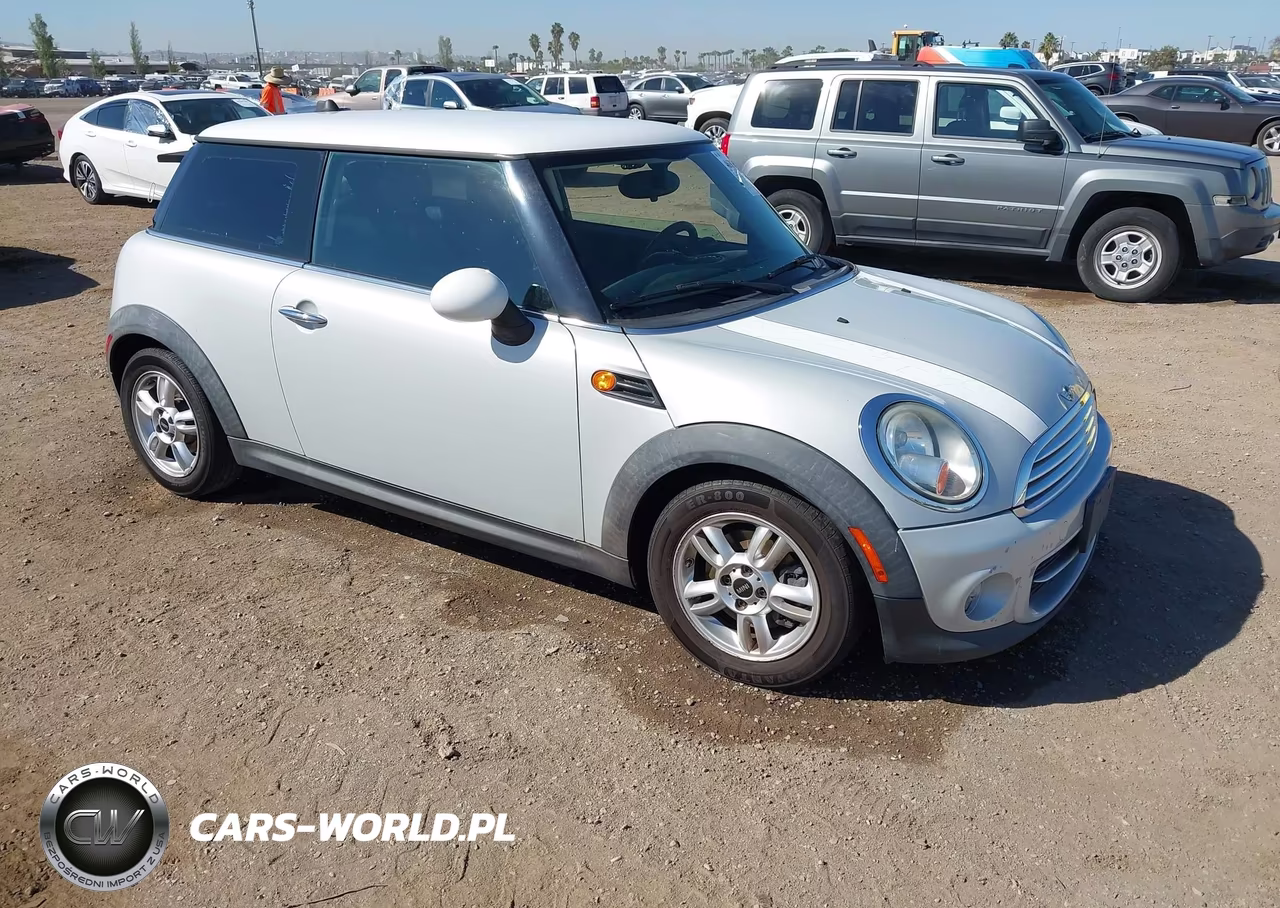 2013 Mini Hardtop Cooper VIN:WMWSU3C57DT687372 - 1
