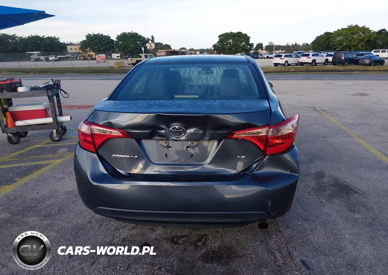2018 Toyota Corolla Le VIN:2T1BURHE7JC123576 - 6