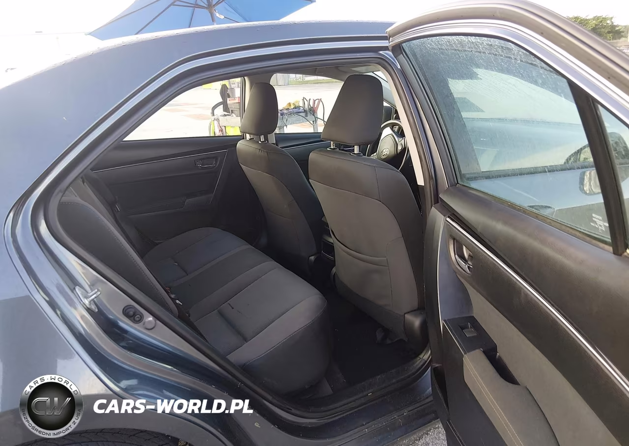 2018 Toyota Corolla Le VIN:2T1BURHE7JC123576 - 8