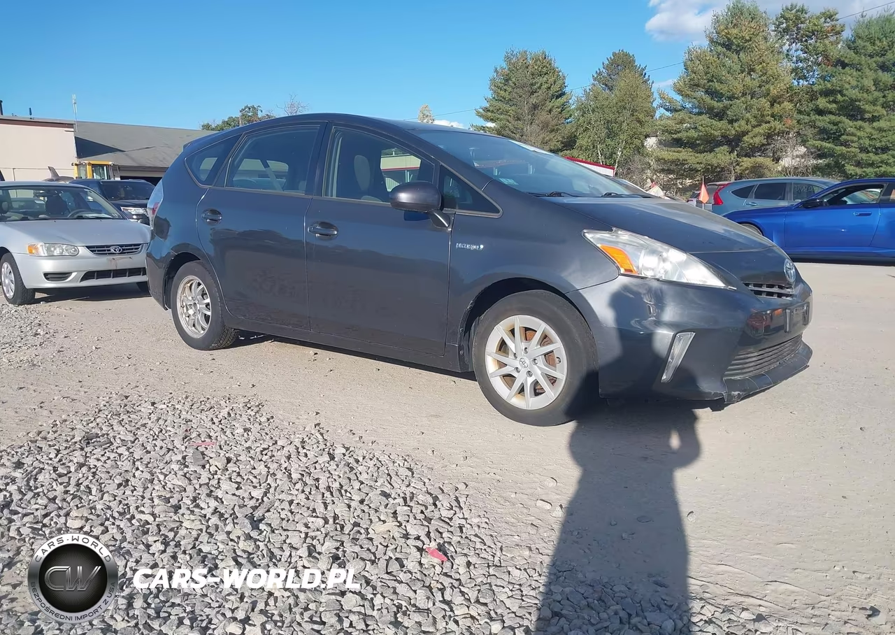 2013 Toyota Prius V Two