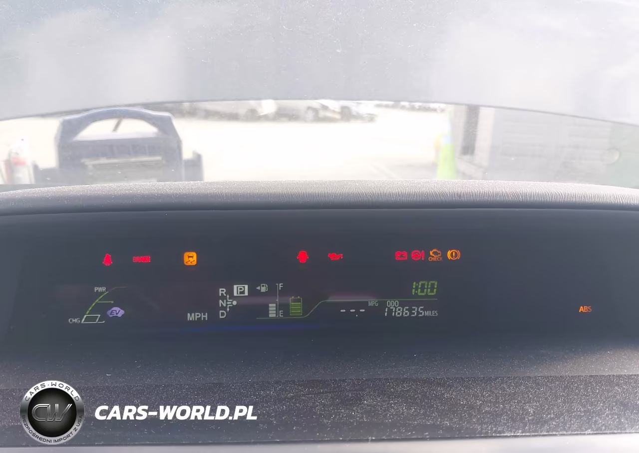 2013 Toyota Prius V Two VIN:JTDZN3EUXD3199312 - 7