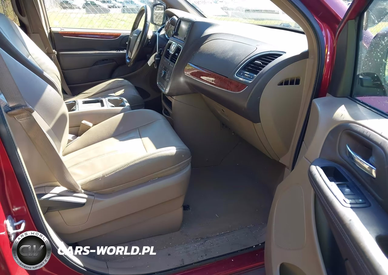 2014 Chrysler Town & Country Touring VIN:2C4RC1BG4ER221435 - 5