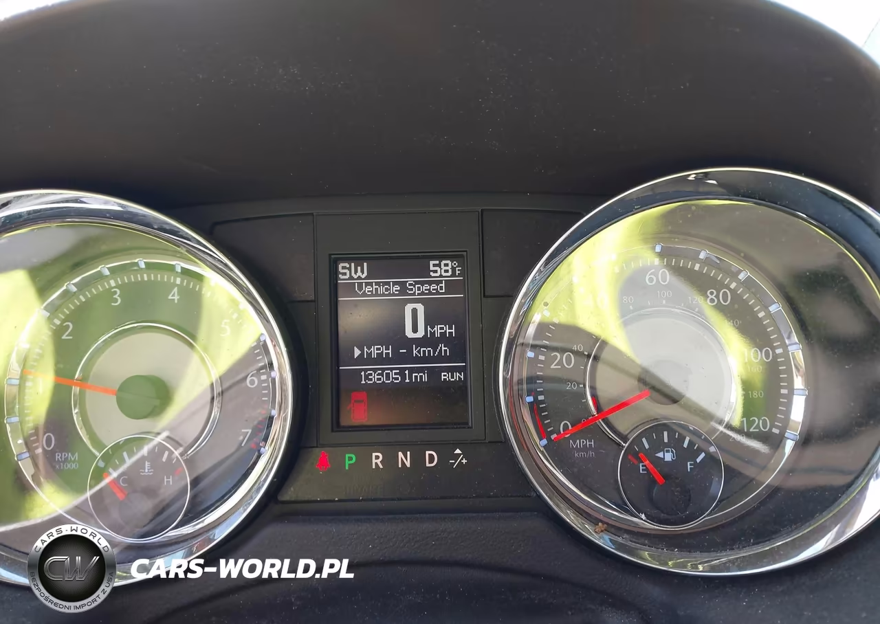 2014 Chrysler Town & Country Touring VIN:2C4RC1BG4ER221435 - 7
