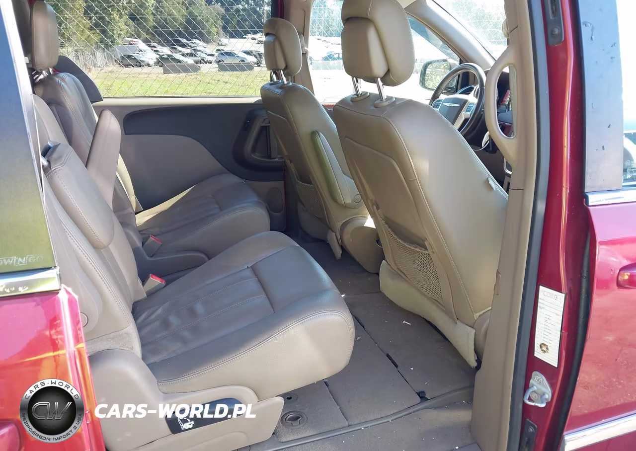 2014 Chrysler Town & Country Touring VIN:2C4RC1BG4ER221435 - 8