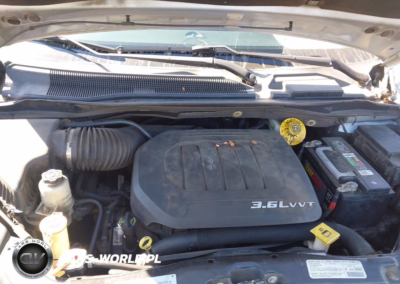 2013 Chrysler Town & Country Touring VIN:2C4RC1BG7DR754751 - 10