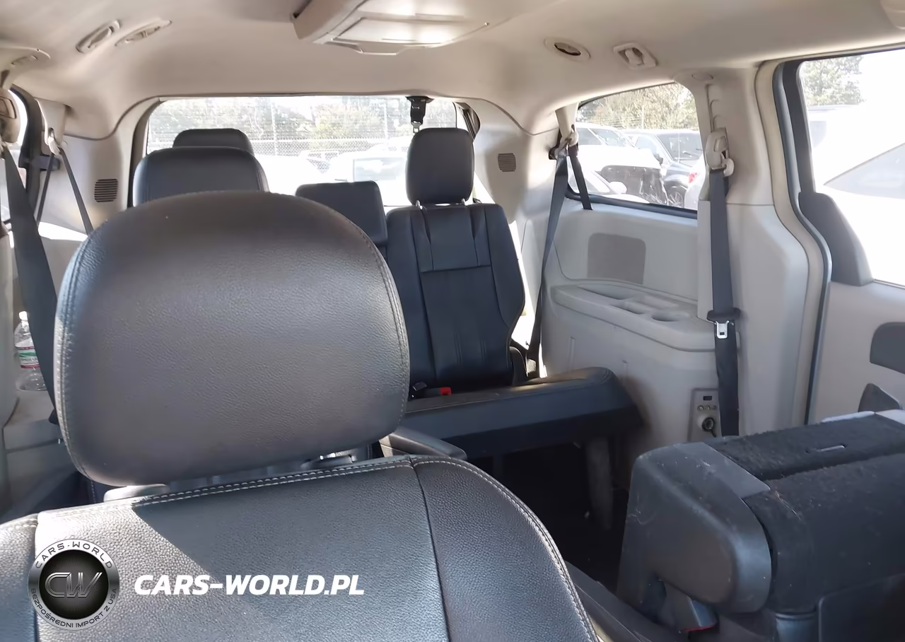 2013 Chrysler Town & Country Touring VIN:2C4RC1BG7DR754751 - 8
