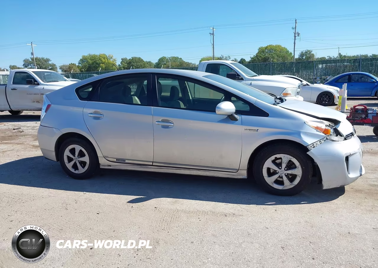 2012 Toyota Prius Three VIN:JTDKN3DU3C5520063 - 13