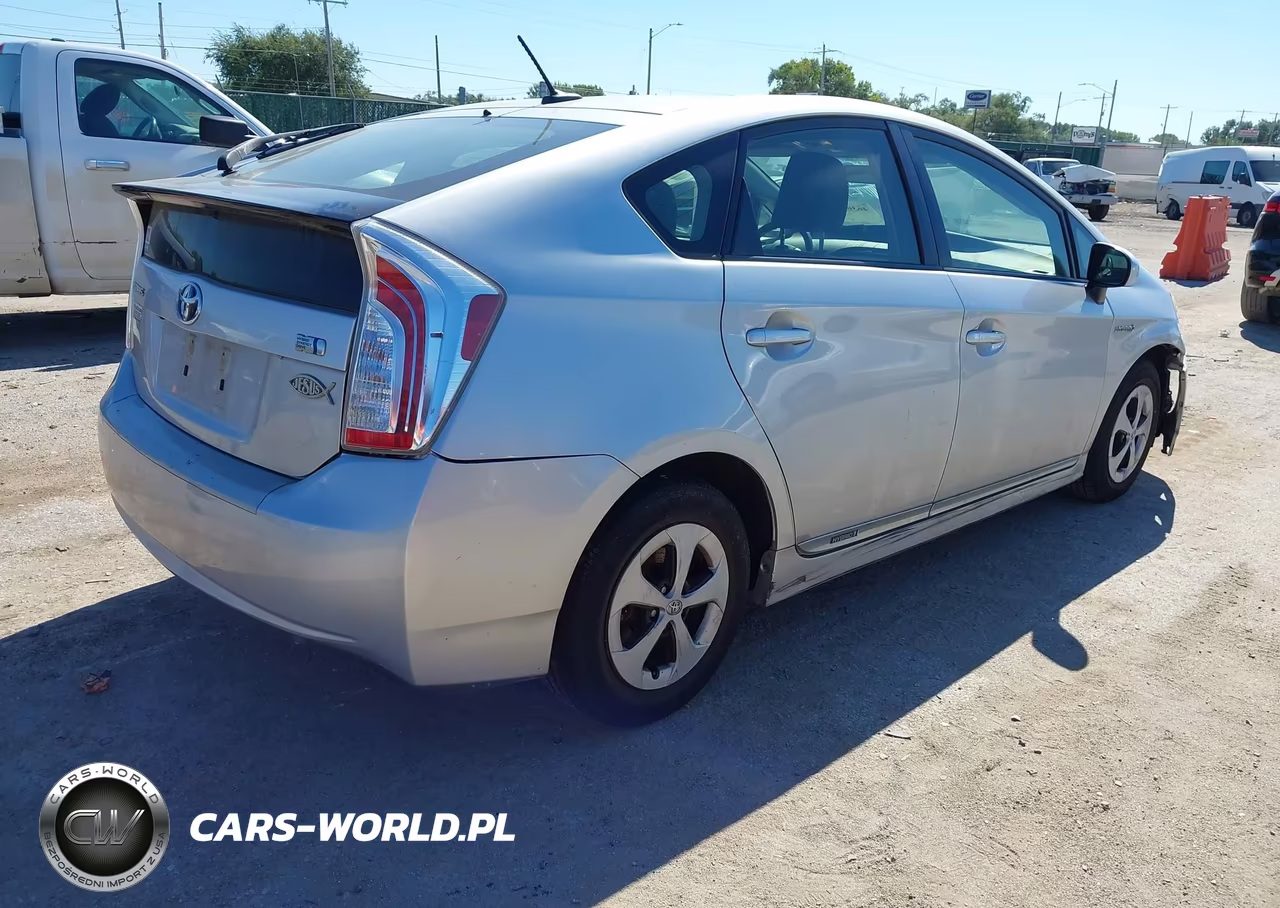 2012 Toyota Prius Three VIN:JTDKN3DU3C5520063 - 4