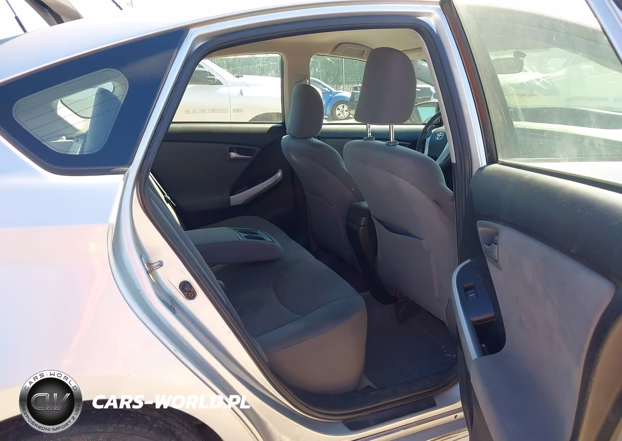 2012 Toyota Prius Three VIN:JTDKN3DU3C5520063 - 8