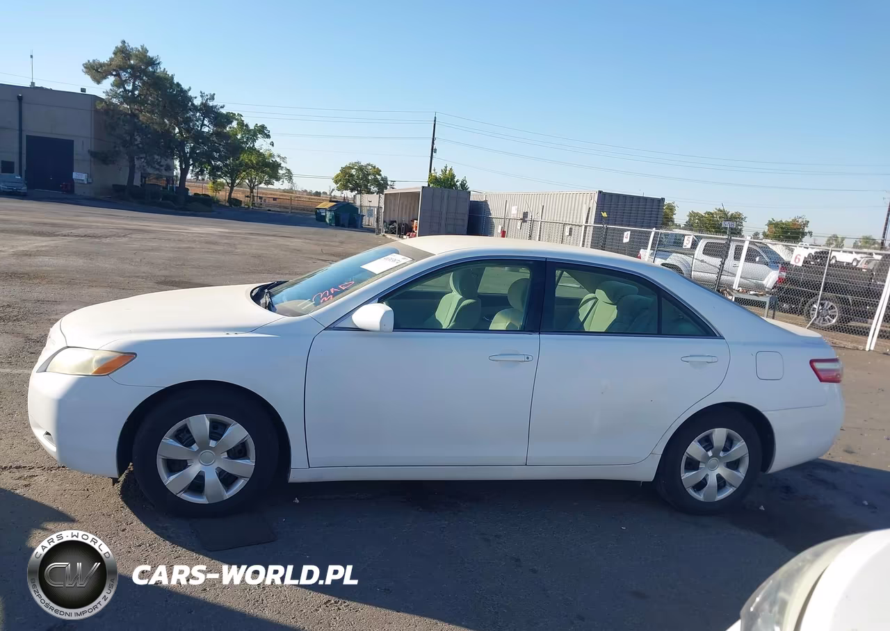 2007 Toyota Camry Le VIN:4T1BE46KX7U618323 - 14