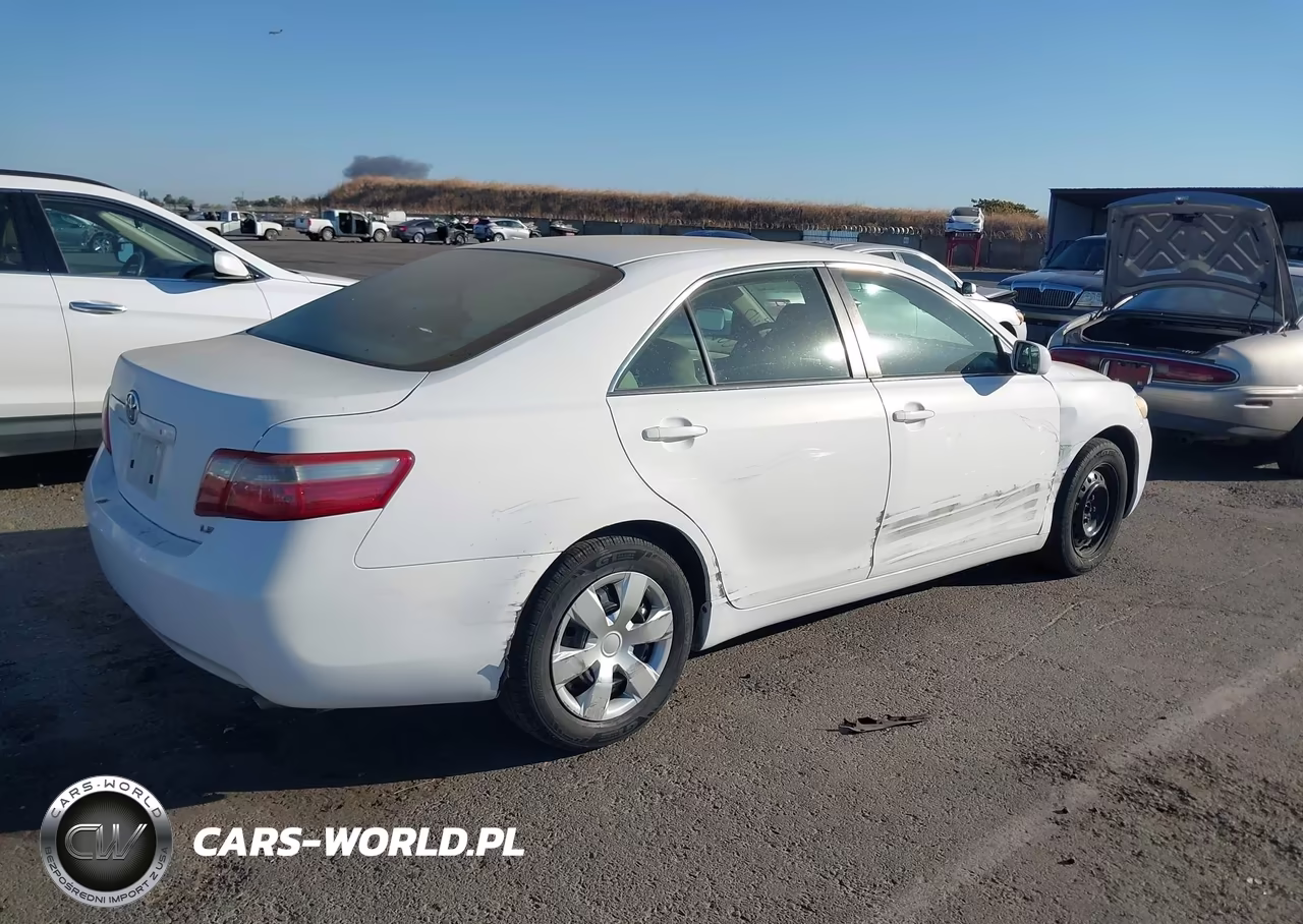 2007 Toyota Camry Le VIN:4T1BE46KX7U618323 - 4