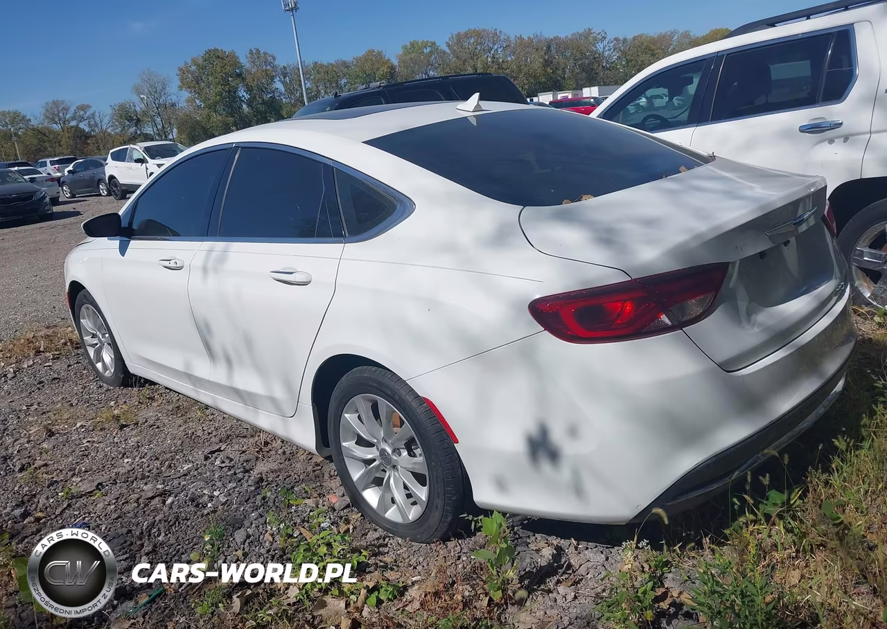 2015 Chrysler 200 C VIN:1C3CCCCB6FN661227 - 3