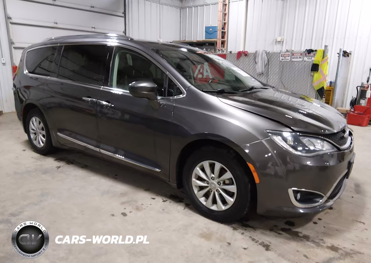 2018 Chrysler Pacifica Touring L