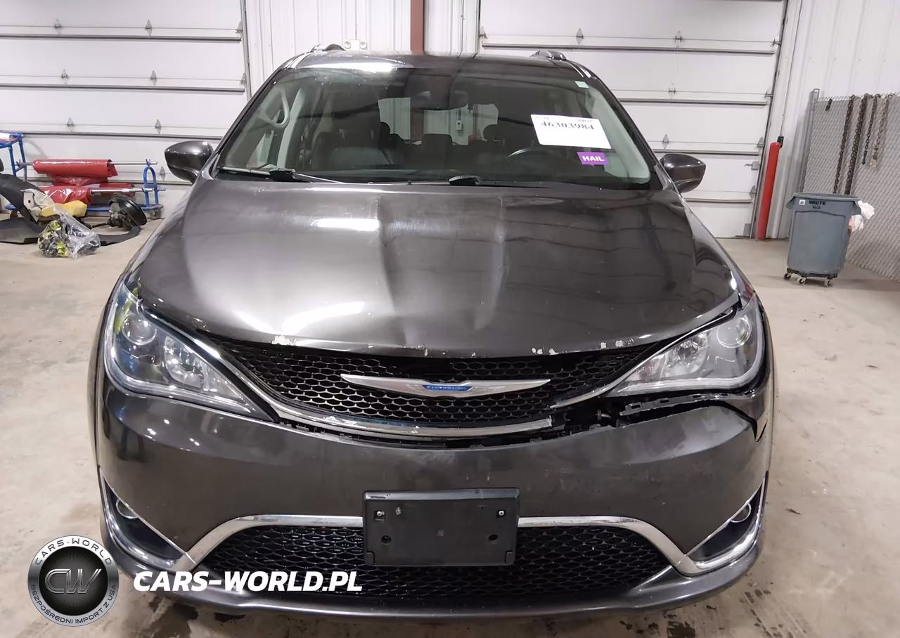 2018 Chrysler Pacifica Touring L VIN:2C4RC1BG2JR246795 - 13