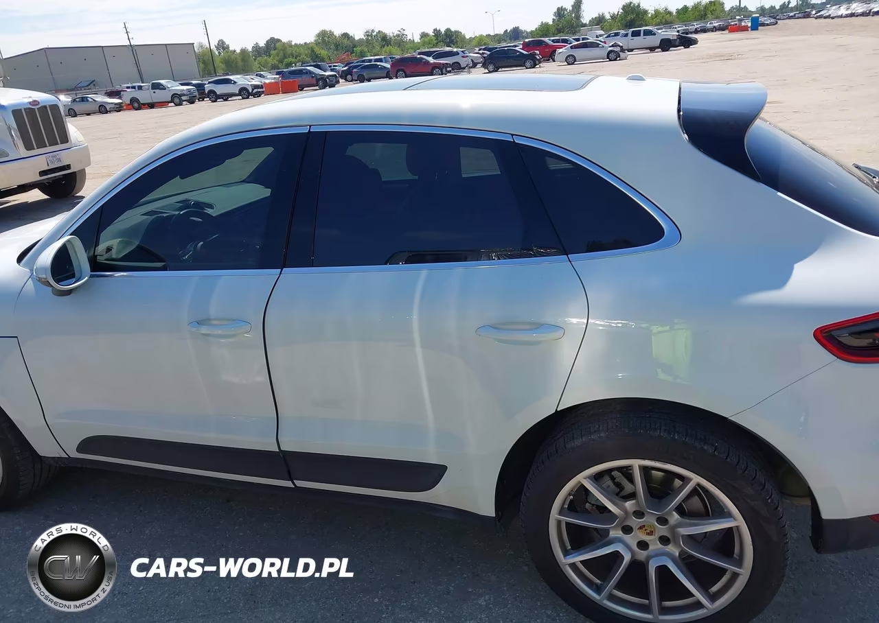 2017 Porsche Macan S VIN:WP1AB2A55HLB18266 - 14