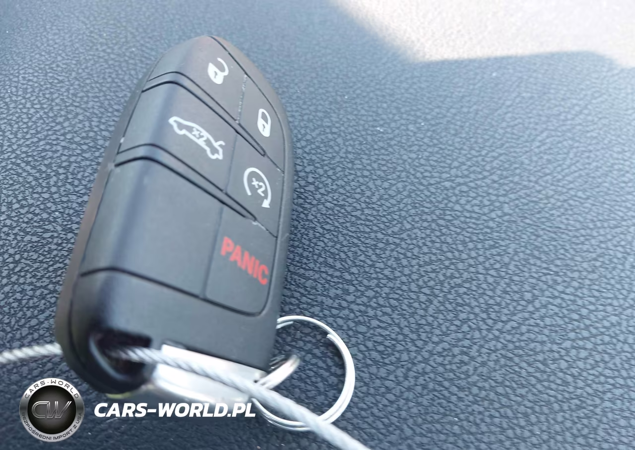 2014 Chrysler 300 300S VIN:2C3CCABG4EH181244 - 11