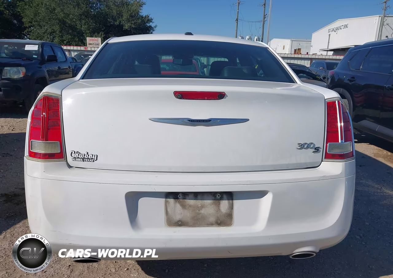2014 Chrysler 300 300S VIN:2C3CCABG4EH181244 - 16